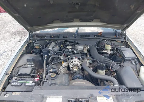 1998 Mercury Grand Marquis z USA, uszkodzony, nr VIN 2MEFM75WXWX700668